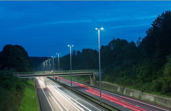 Ampera LED giải pháp chiếu sáng đường cao tốc ở Brussels